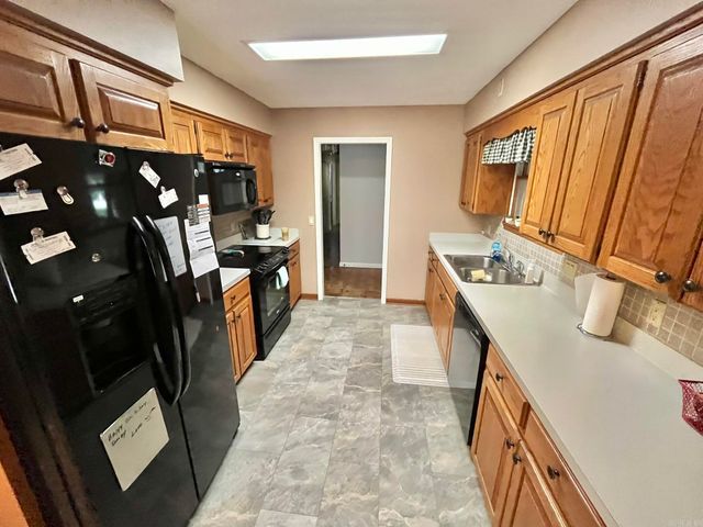 55 Alicante Road, Hot Springs Village, AR 71909