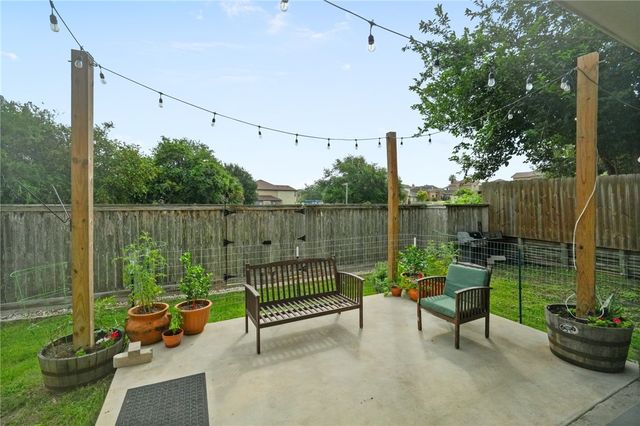 15210 Guadalupe River Dr, Corpus Christi, TX 78410