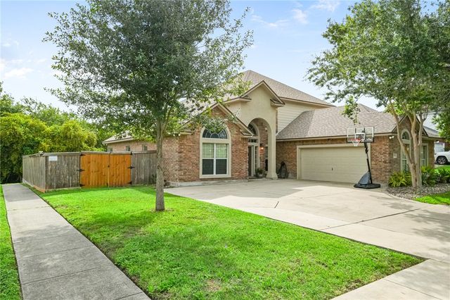 15210 Guadalupe River Dr, Corpus Christi, TX 78410