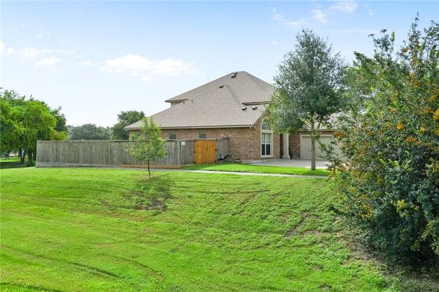 15210 Guadalupe River Dr, Corpus Christi, TX 78410