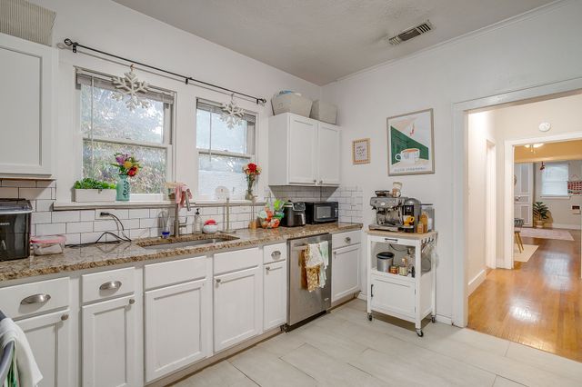 2544 S University Drive, Fort Worth, TX 76109