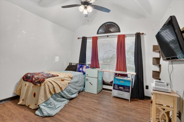 1017 County Road 3555, Paradise, TX 76073