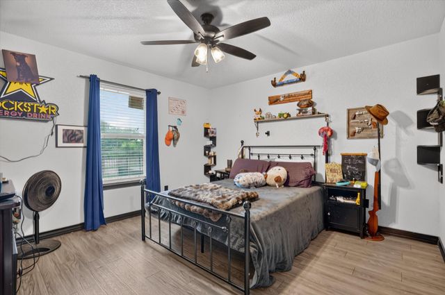 1017 County Road 3555, Paradise, TX 76073
