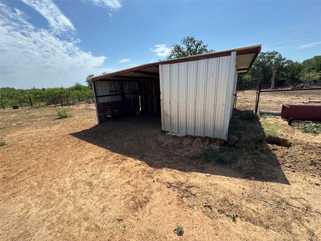 1017 County Road 3555, Paradise, TX 76073