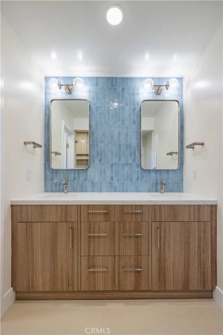 815 Park Avenue, Laguna Beach, CA 92651