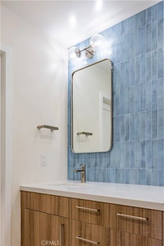815 Park Avenue, Laguna Beach, CA 92651