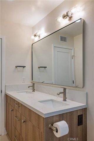 815 Park Avenue, Laguna Beach, CA 92651