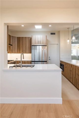 815 Park Avenue, Laguna Beach, CA 92651
