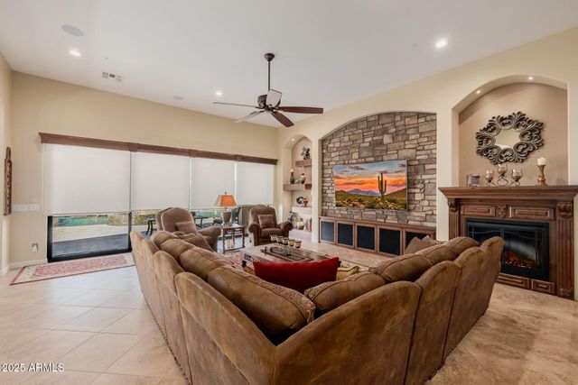 2312 N STEELE Circle, Mesa, AZ 85207