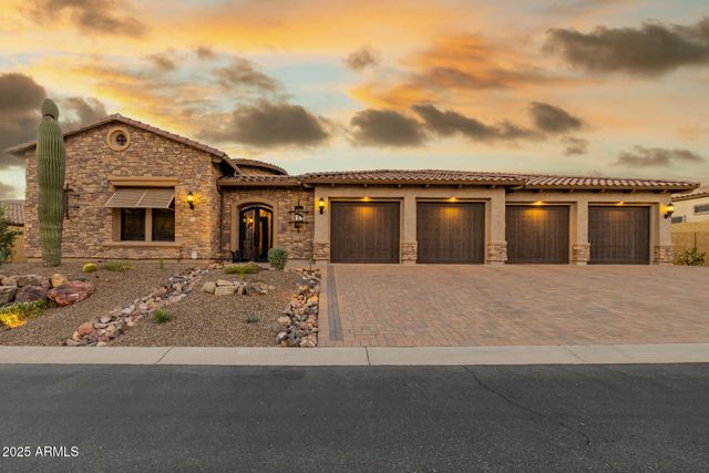 2312 N STEELE Circle, Mesa, AZ 85207