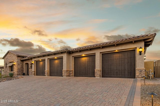 2312 N STEELE Circle, Mesa, AZ 85207