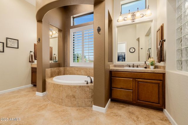 2312 N STEELE Circle, Mesa, AZ 85207