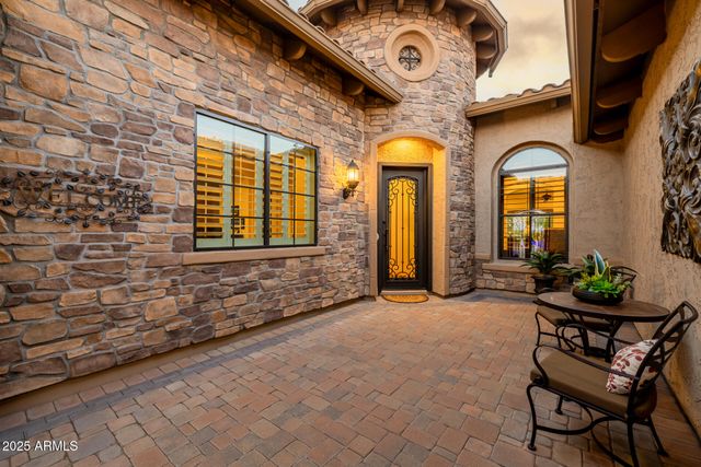 2312 N STEELE Circle, Mesa, AZ 85207