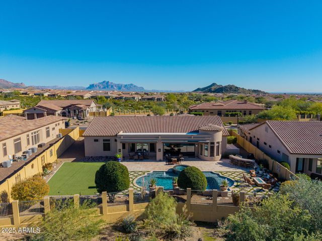 2312 N STEELE Circle, Mesa, AZ 85207