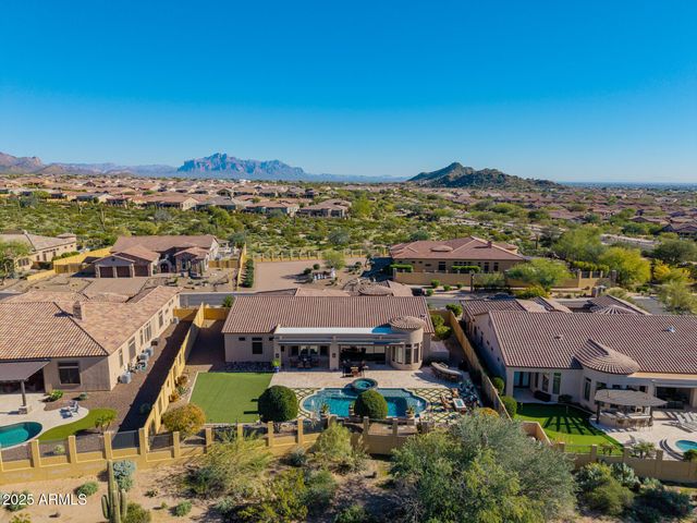 2312 N STEELE Circle, Mesa, AZ 85207