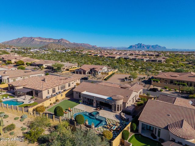 2312 N STEELE Circle, Mesa, AZ 85207