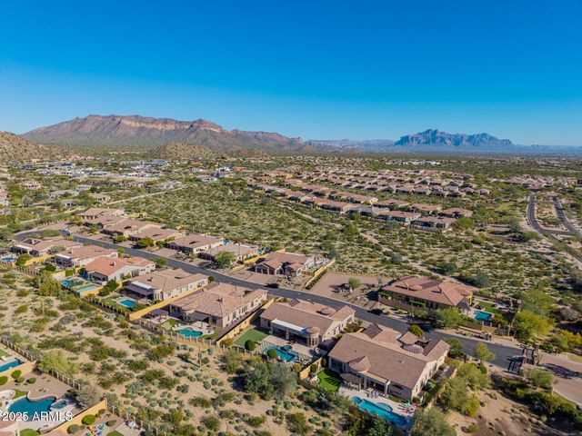 2312 N STEELE Circle, Mesa, AZ 85207