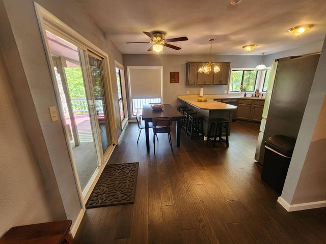 45 W Lakeshore Drive, Cherokee Village, AR 72529