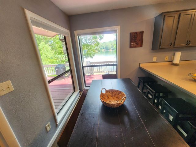 45 W Lakeshore Drive, Cherokee Village, AR 72529