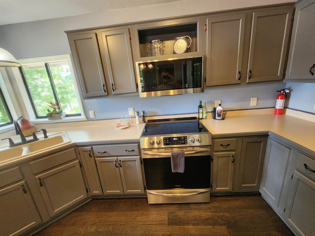 45 W Lakeshore Drive, Cherokee Village, AR 72529