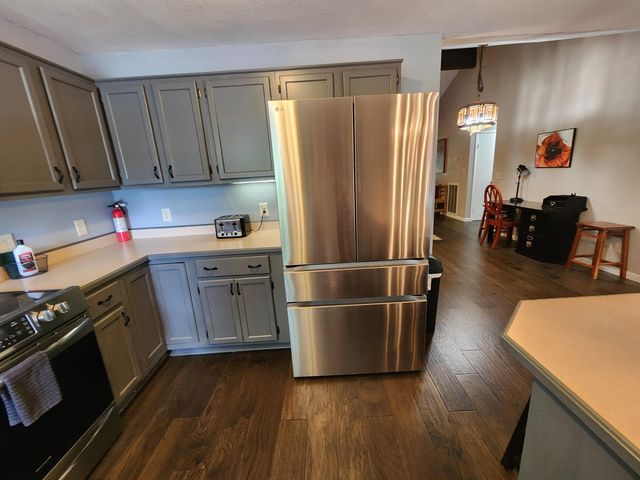 45 W Lakeshore Drive, Cherokee Village, AR 72529