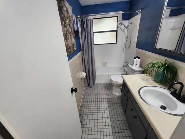 45 W Lakeshore Drive, Cherokee Village, AR 72529