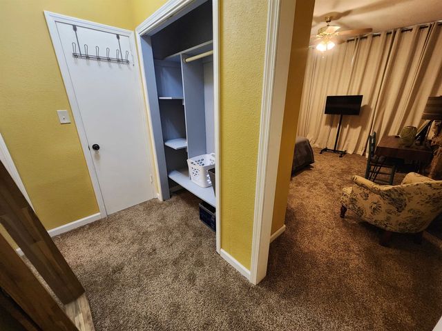 45 W Lakeshore Drive, Cherokee Village, AR 72529