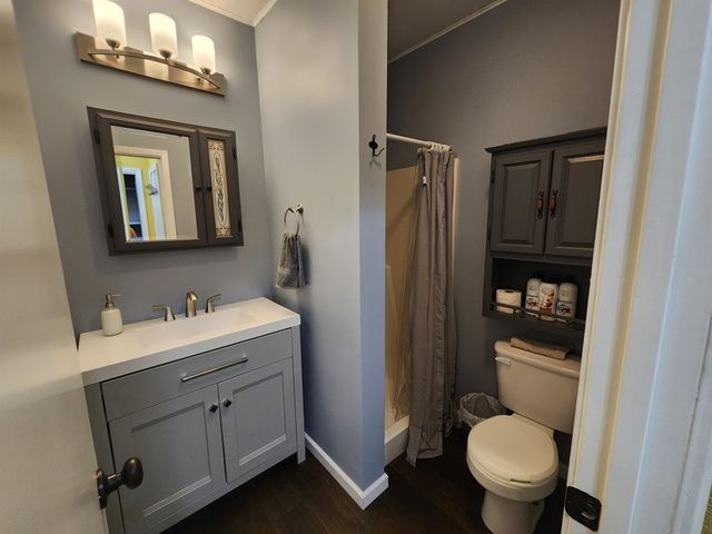 45 W Lakeshore Drive, Cherokee Village, AR 72529