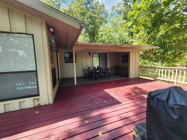 45 W Lakeshore Drive, Cherokee Village, AR 72529