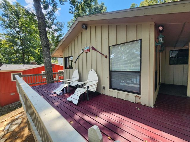 45 W Lakeshore Drive, Cherokee Village, AR 72529