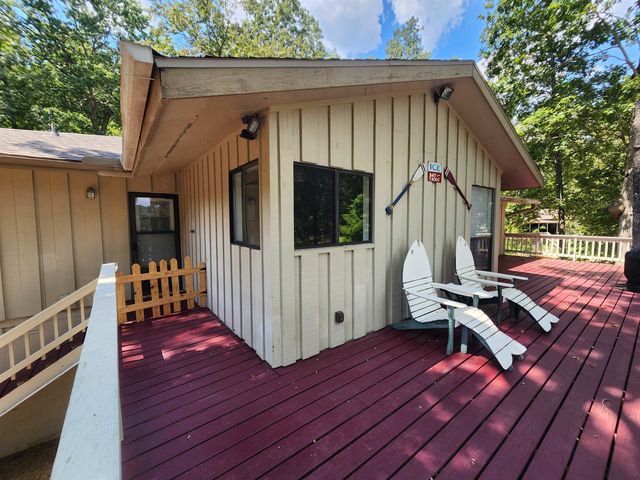 45 W Lakeshore Drive, Cherokee Village, AR 72529