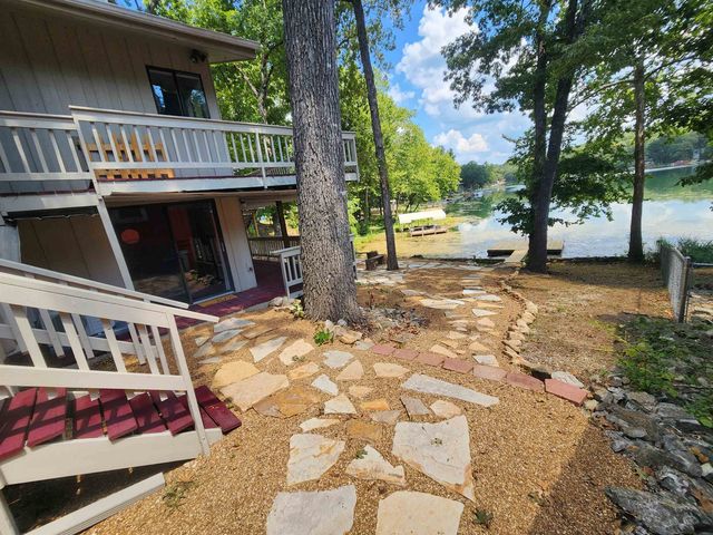 45 W Lakeshore Drive, Cherokee Village, AR 72529
