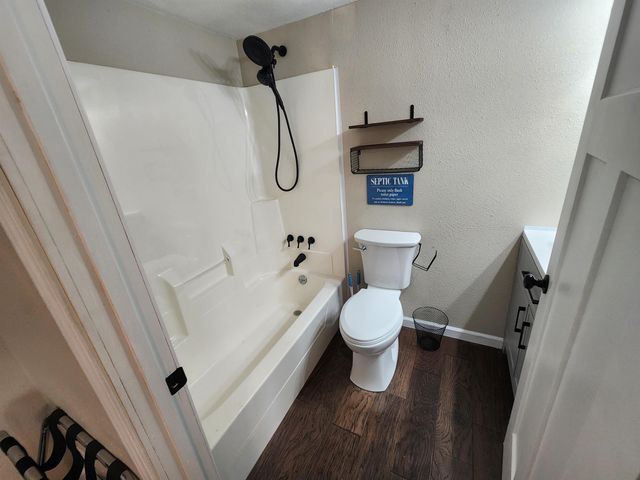 45 W Lakeshore Drive, Cherokee Village, AR 72529