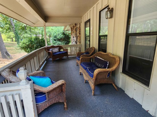 45 W Lakeshore Drive, Cherokee Village, AR 72529