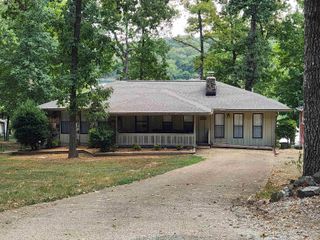 45 W Lakeshore Drive, Cherokee Village, AR 72529