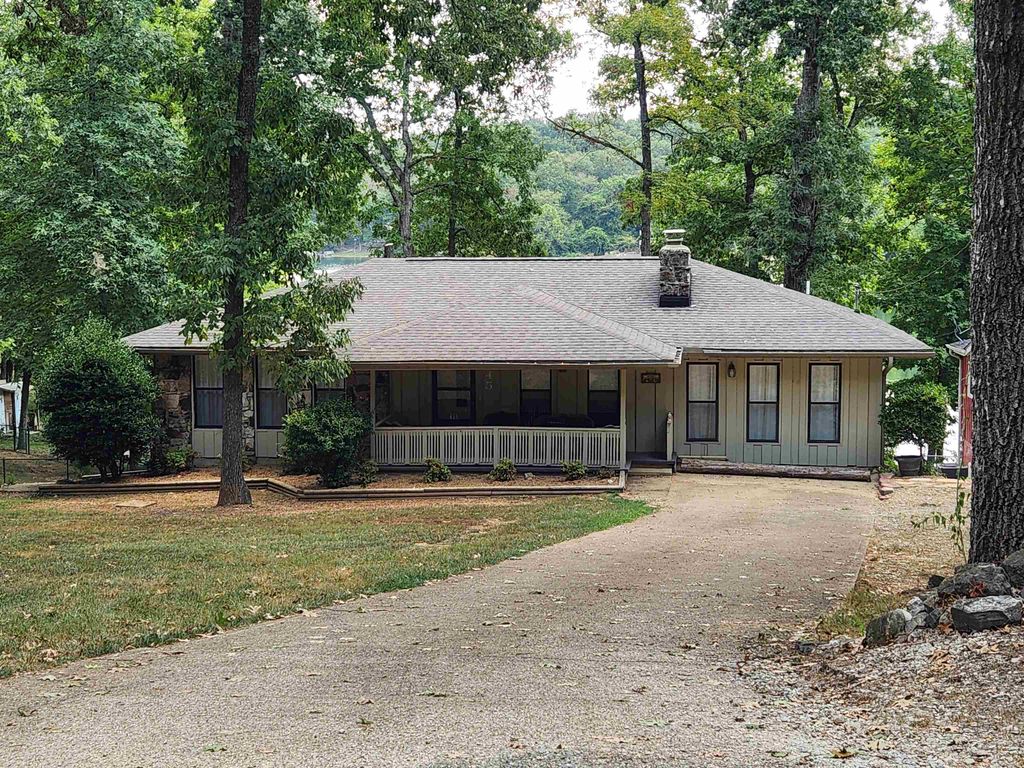 45 W Lakeshore Drive, Cherokee Village, AR 72529