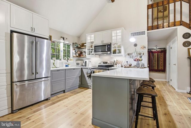 85 WALKER ST, Chadds Ford, PA 19317