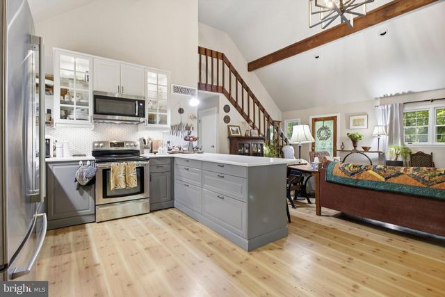 85 WALKER ST, Chadds Ford, PA 19317