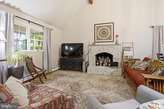 85 WALKER ST, Chadds Ford, PA 19317