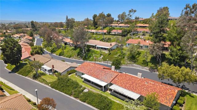 28122 Via Congora, Mission Viejo, CA 92692