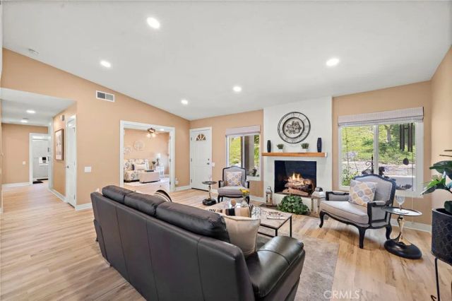 28122 Via Congora, Mission Viejo, CA 92692