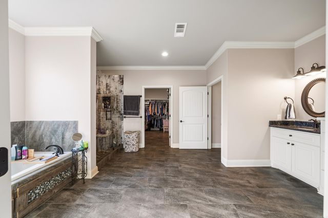 144 West Mountain View Circle, Hot Springs, AR 71913