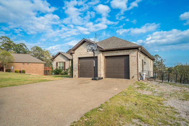 144 West Mountain View Circle, Hot Springs, AR 71913