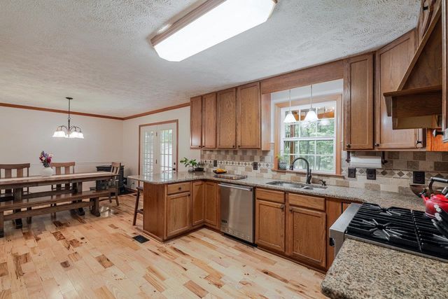 4201 BROWN MOUNTAIN LN, Elkton, VA 22827