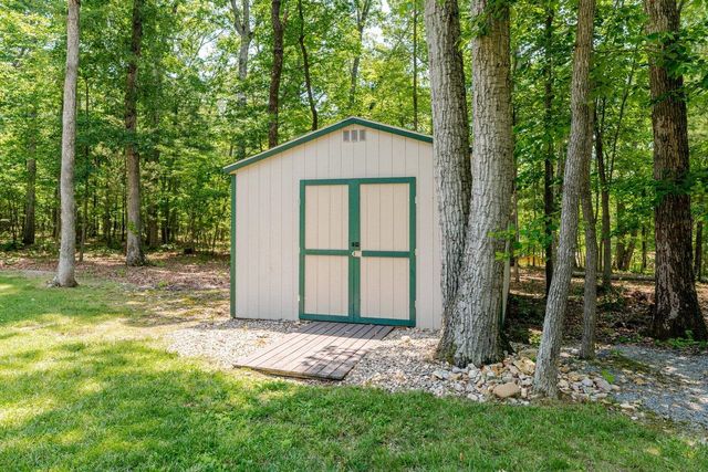 4201 BROWN MOUNTAIN LN, Elkton, VA 22827