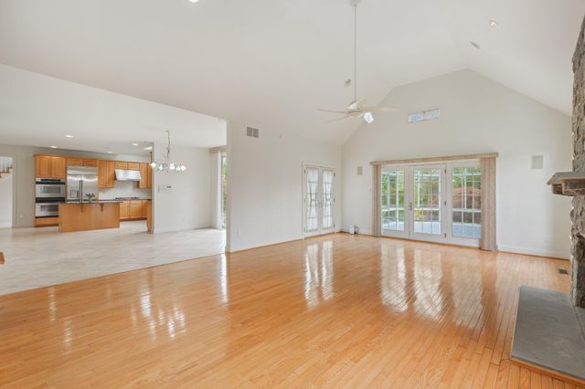 2205 JEFFERSON LN, Huntingdon Valley, PA 19006