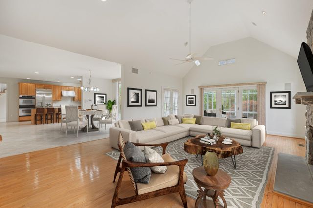 2205 JEFFERSON LN, Huntingdon Valley, PA 19006