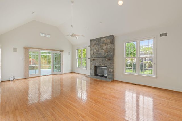 2205 JEFFERSON LN, Huntingdon Valley, PA 19006