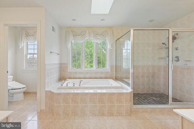 2205 JEFFERSON LN, Huntingdon Valley, PA 19006
