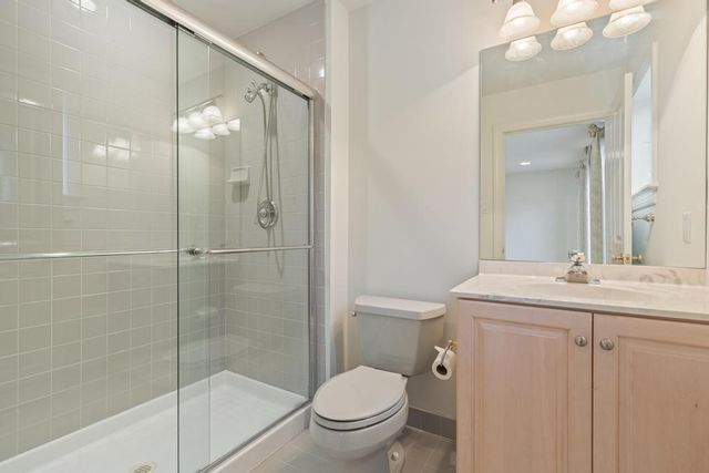 2205 JEFFERSON LN, Huntingdon Valley, PA 19006